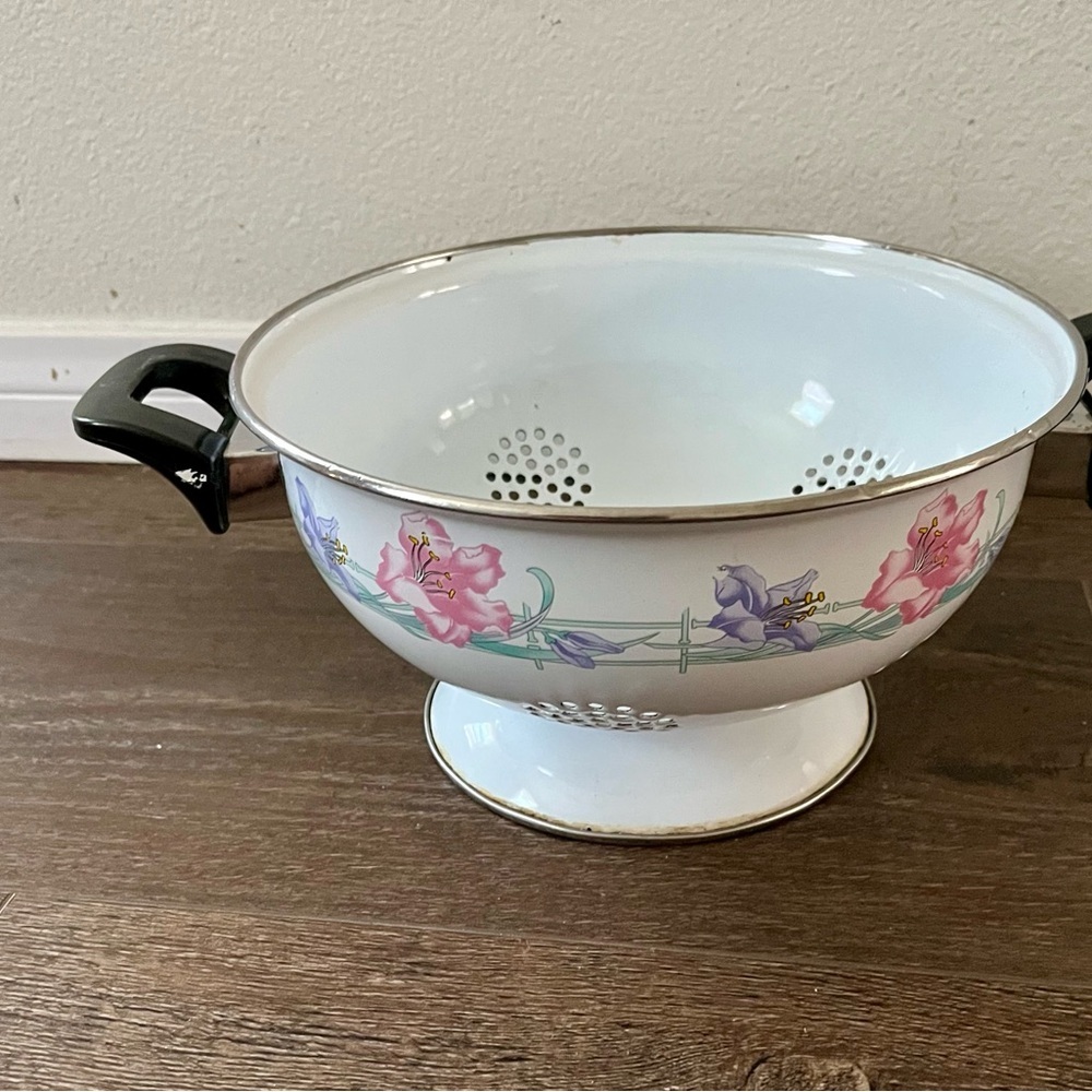 Floral Enamel Colander with Black Handles